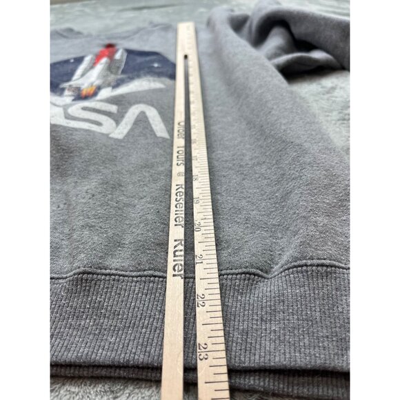 NASA Logo Men’s Small Gray Sweatshirt  Rocket Space Top of the world Brave Mars - Picture 5 of 10